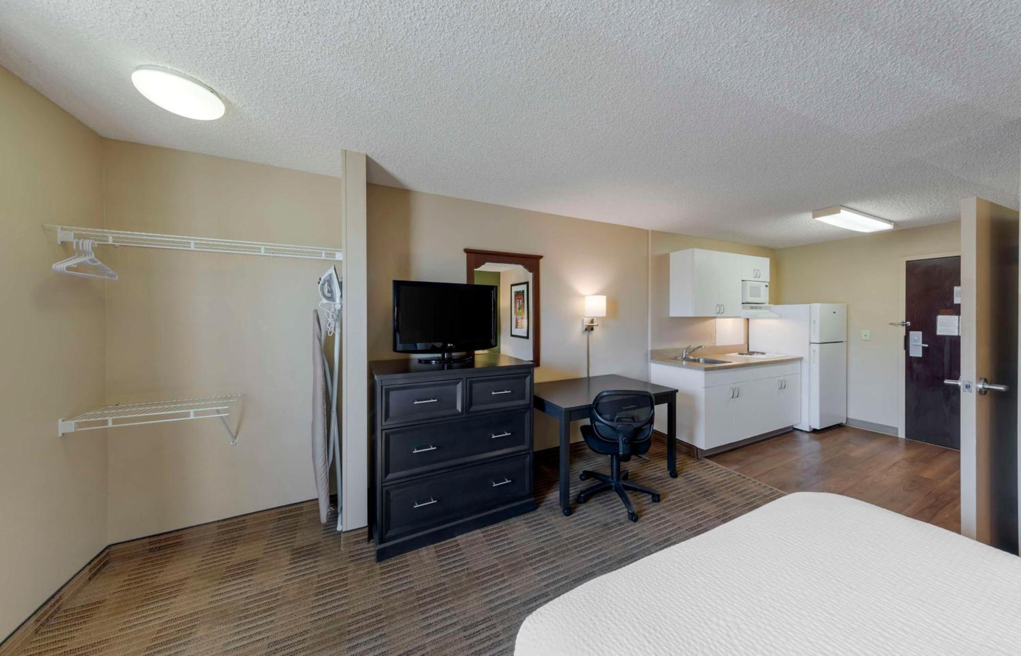 Extended Stay America Suites - Orange County - Katella Ave Extérieur photo