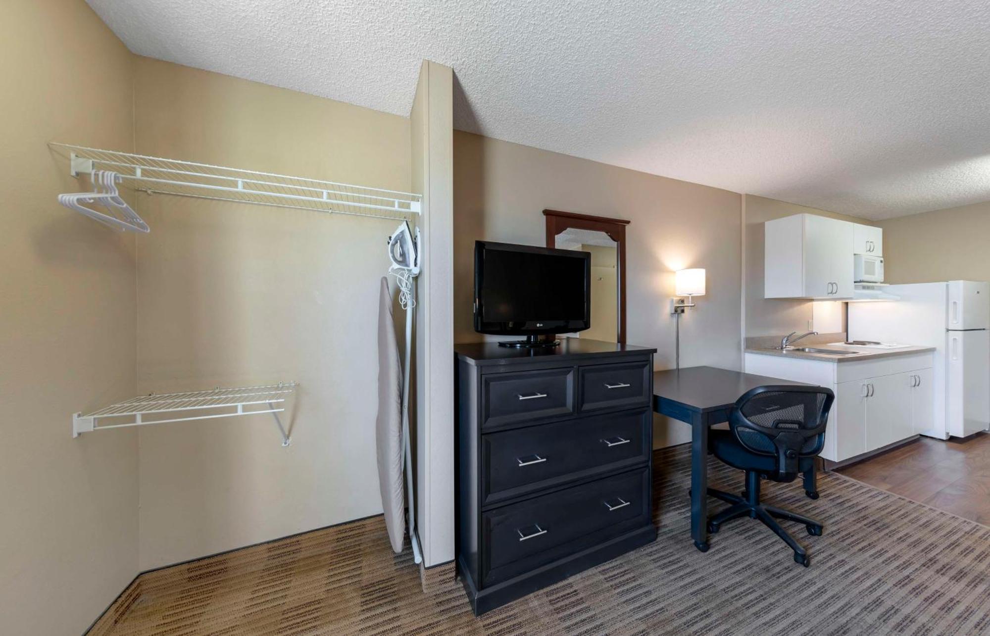 Extended Stay America Suites - Orange County - Katella Ave Extérieur photo